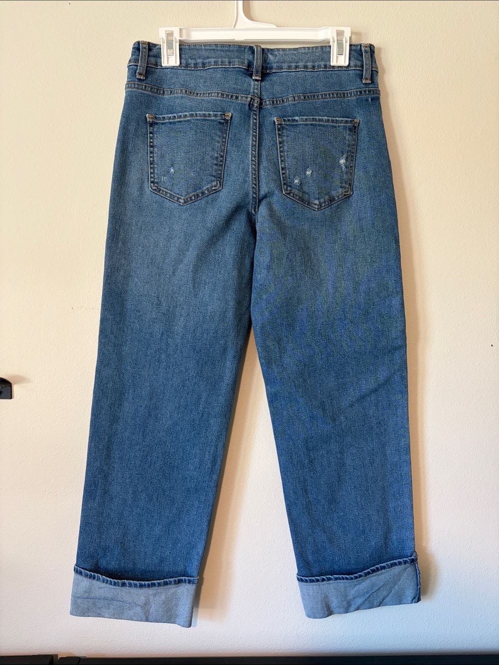 Time and Tru Medium Blue Rolled Cuff Straight Jeans - Picture 2 of 6